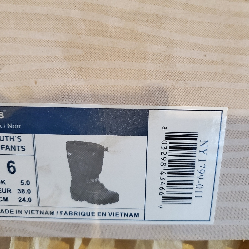 Snow Boots - Picture 4 of 5